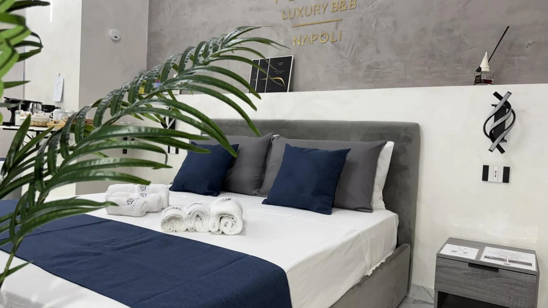 Ylisea Luxury B&B contacts